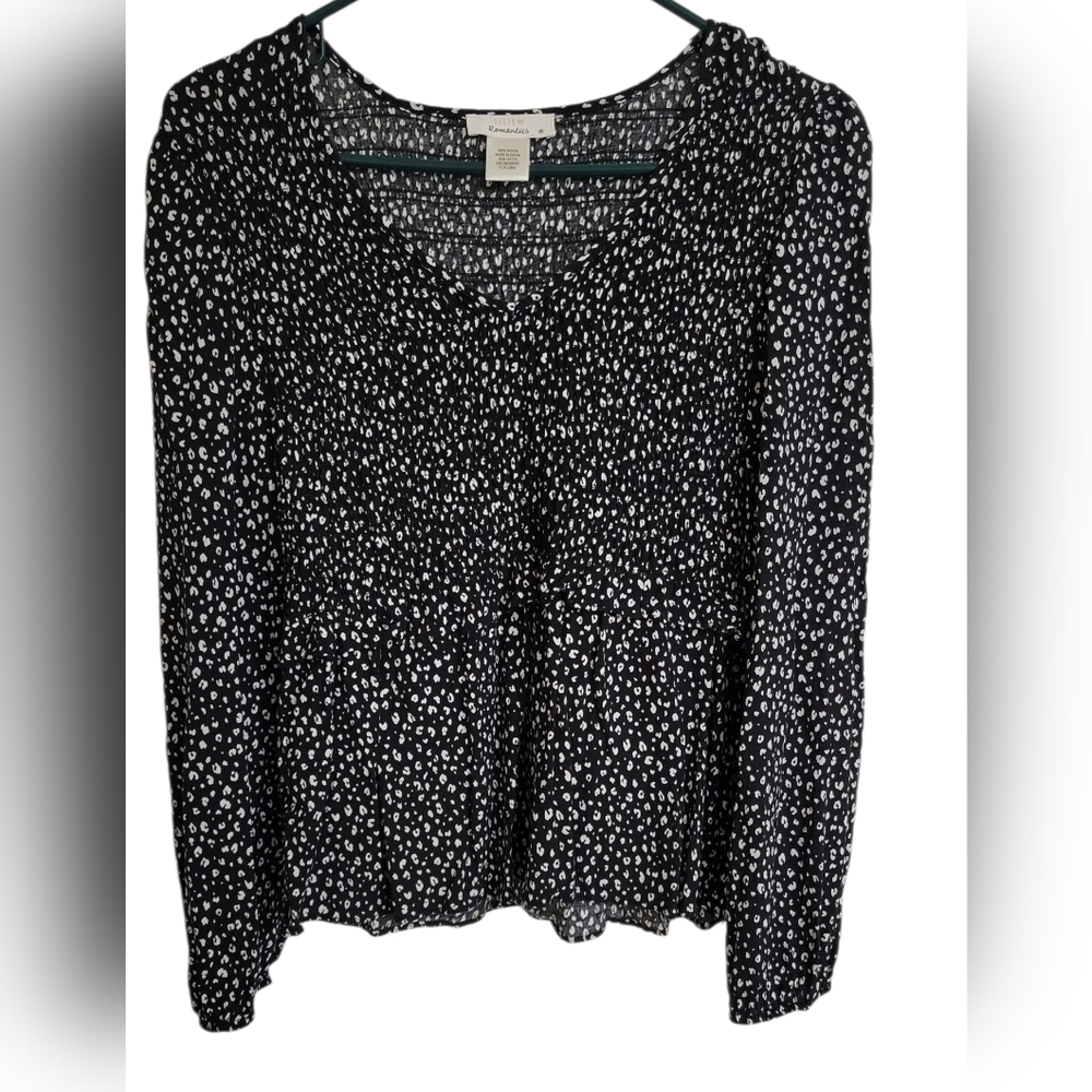URBAN Romantics Black and White Smocked Long Sleeve Blouse